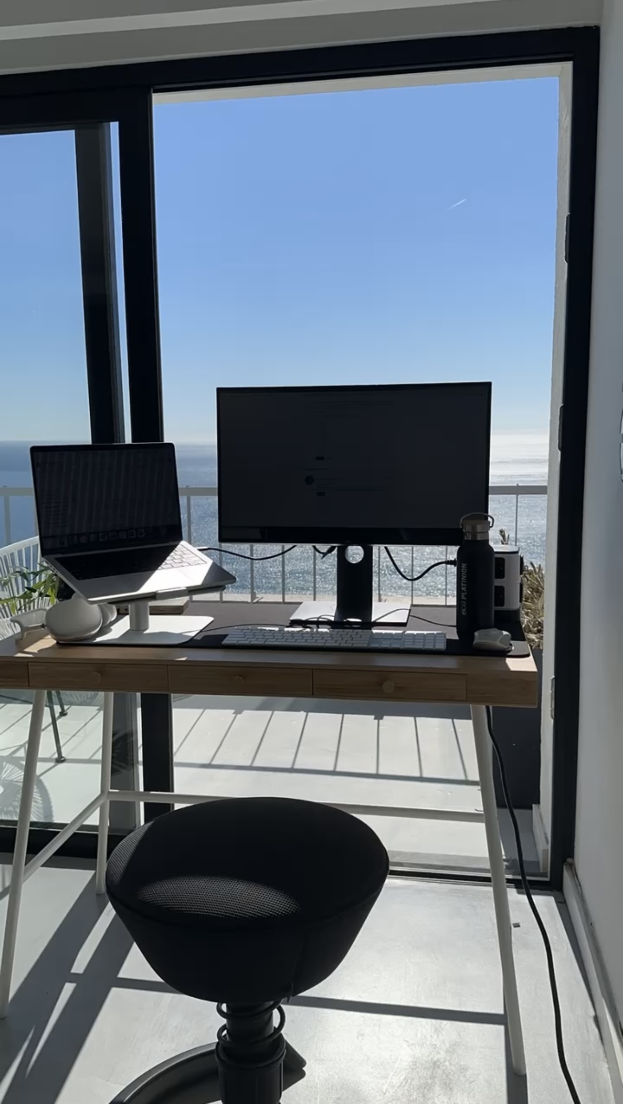 Schreibtisch in Portugal